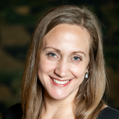 headshot of Lauren Rausch